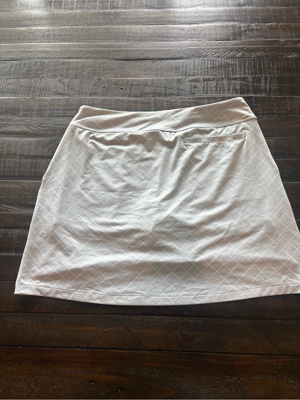 Nike Women’s Light Gray Diamond-Quilt Golf Skort Dri-fit - Picture 6 of 14